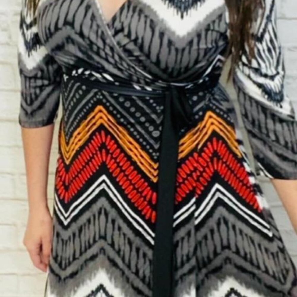 NEW Lularoe XL Michelle Wrap Dress Black White Stripe Chevron 3/4 Sleeves Y2K - Picture 3 of 3